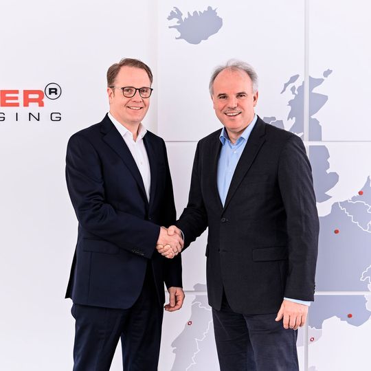 Christoff Zollitsch übergibt ab sofort den Vorstandsvorsitz an Arne Dehn (links). Christoff Zollitsch übergibt ab sofort den Vorstandsvorsitz an Arne Dehn (links).