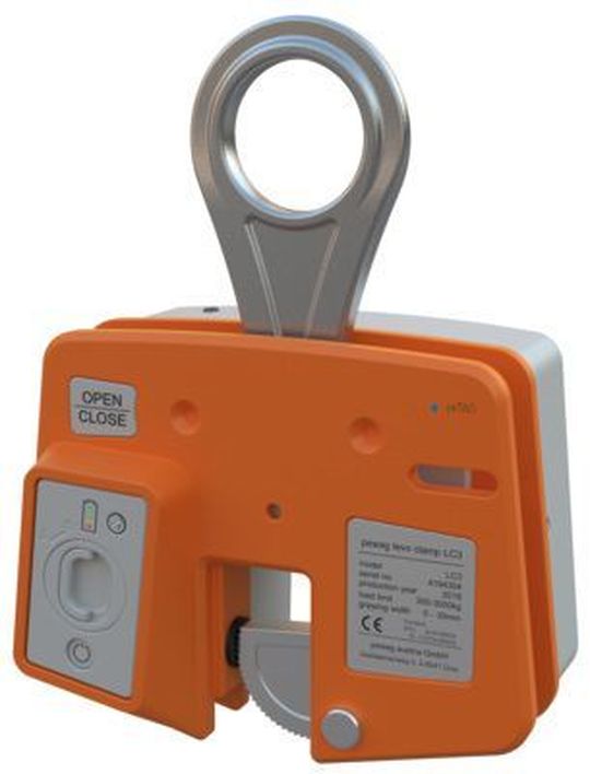Zugriff aus der Ferne mit "pewag levo clamp LC". Zugriff aus der Ferne mit "pewag levo clamp LC".