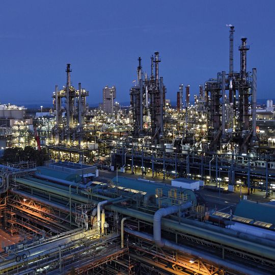 BASF verzeichnete 2018 einen leichten Umsatzanstieg und Rückgang des Ergebnisses vor allem durch niedrigere Beiträge aus dem Chemicals-Geschäft. BASF verzeichnete 2018 einen leichten Umsatzanstieg und Rückgang des Ergebnisses vor allem durch niedrigere Beiträge aus dem Chemicals-Geschäft.