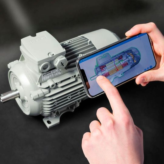 Intuitiver Zugriff auf Produktdaten des Digital Twin dank Augmented Reality. Intuitiver Zugriff auf Produktdaten des Digital Twin dank Augmented Reality.