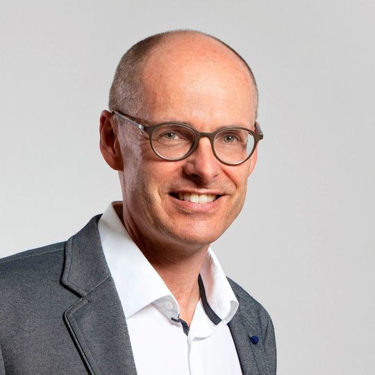 Der frühere CFO von Schaeffler, Ulrich Hauck, wird zum 1. April 2019 neuer Finanzchef der STS Group. Der frühere CFO von Schaeffler, Ulrich Hauck, wird zum 1. April 2019 neuer Finanzchef der STS Group.