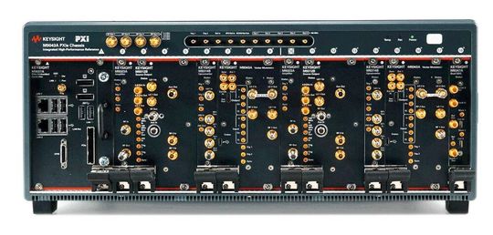 Die zweikanaligen Mikrowellen-Signalgeneratoren mit der Bezeichnung M9383B VXG-m PXIe von Keysight Technologies erzeugen Signale bis zu 44 GHz. Die zweikanaligen Mikrowellen-Signalgeneratoren mit der Bezeichnung M9383B VXG-m PXIe von Keysight Technologies erzeugen Signale bis zu 44 GHz.