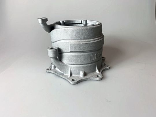 Im Gehäuse für den Elektromotor ist der Kühlkanal bereits integriert. Im Gehäuse für den Elektromotor ist der Kühlkanal bereits integriert.