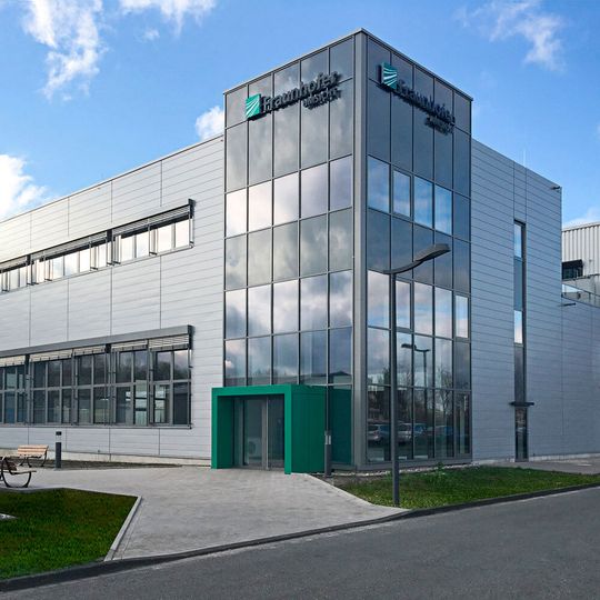Das Carbon-2-Chem-Labor auf dem Campus des Fraunhofer-Instituts für Umwelt-, Sicherheits- und Energietechnik Umsicht in Oberhausen. Das Carbon-2-Chem-Labor auf dem Campus des Fraunhofer-Instituts für Umwelt-, Sicherheits- und Energietechnik Umsicht in Oberhausen.