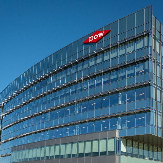 "Das neue Dow wird ein fokussierteres, disziplinierteres und marktorientierteres Unternehmen", sagte Jim Fitterling, Chief Operating Officer der Materials Science Division und designierter Chief Executive Officer von Dow. "Das neue Dow wird ein fokussierteres, disziplinierteres und marktorientierteres Unternehmen", sagte Jim Fitterling, Chief Operating Officer der Materials Science Division und designierter Chief Executive Officer von Dow.