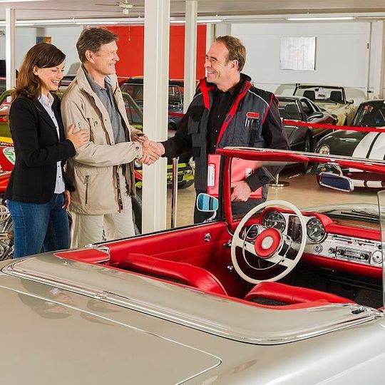 Die GTÜ glänzt unter der Sachverständigenorganisationen mit einer sehr hohen Expertise im Bereich der Fahrzeugklassiker. Die GTÜ glänzt unter der Sachverständigenorganisationen mit einer sehr hohen Expertise im Bereich der Fahrzeugklassiker.