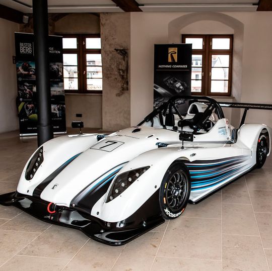 Mit dem Exklusivvertrieb der Radical-Sportwagen will Glinicke sein Motosportengagement ausbauen. Mit dem Exklusivvertrieb der Radical-Sportwagen will Glinicke sein Motosportengagement ausbauen.