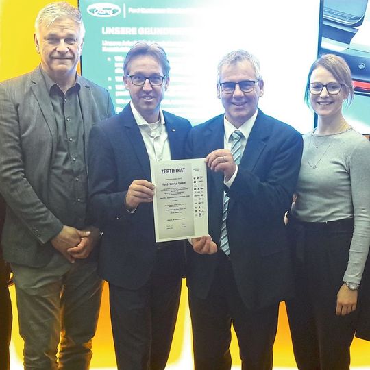 Die Trainingsverantwortlichen der Ford-Werke überzeugten mit ihrem überarbeiteten Qualifizierungsprogramm. Die Trainingsverantwortlichen der Ford-Werke überzeugten mit ihrem überarbeiteten Qualifizierungsprogramm.