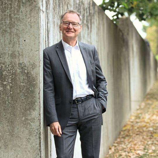 Roland Bent, CTO, Phoenix Contact: „Das Ecosystem, das wir mit PLCnext schaffen, wird eine enorme Beschleunigung bringen.“ Roland Bent, CTO, Phoenix Contact: „Das Ecosystem, das wir mit PLCnext schaffen, wird eine enorme Beschleunigung bringen.“