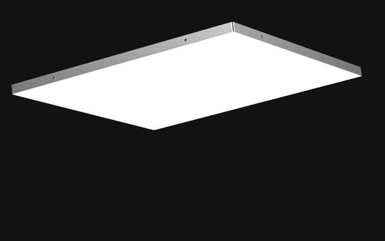 Ein Rahmen aus gebürstetem Aluminium und eine Dicke von 24 mm: Das LED-Panel bietet weißes bis neutralweißes Licht. Ein Rahmen aus gebürstetem Aluminium und eine Dicke von 24 mm: Das LED-Panel bietet weißes bis neutralweißes Licht.