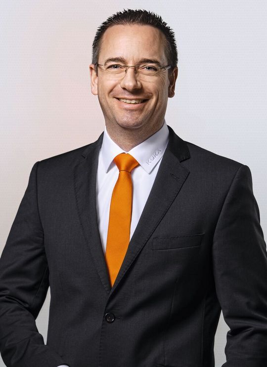 Thomas Riedweg est directeur des ventes à KUKA CEE GmbH, succursale de Buchs. Thomas Riedweg est directeur des ventes à KUKA CEE GmbH, succursale de Buchs.