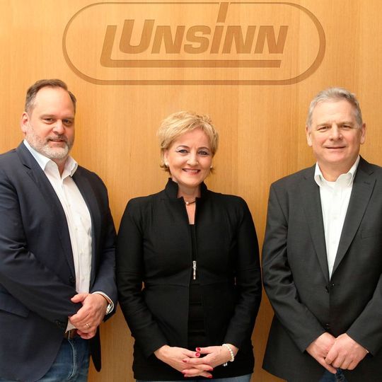 Die neue Geschäftsführung: Gunnar Bregler, Rosa Unsinn und Josef Unsinn (v.l.n.r.) Die neue Geschäftsführung: Gunnar Bregler, Rosa Unsinn und Josef Unsinn (v.l.n.r.)