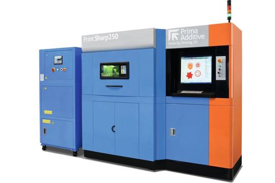 Der Bauraum der Print Sharp 250 von Prima Additive ist 250 mm × 250 mm × 300 mm groß. Der Bauraum der Print Sharp 250 von Prima Additive ist 250 mm × 250 mm × 300 mm groß.