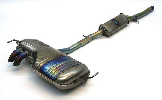 Aufgrund der Substitution von Stahl wurde bei dieser Automobil-Abgasanlage das Gewicht von über 17 auf 9 kg reduziert. Bild: Thyssen-Krupp Aufgrund der Substitution von Stahl wurde bei dieser Automobil-Abgasanlage das Gewicht von über 17 auf 9 kg reduziert. Bild: Thyssen-Krupp