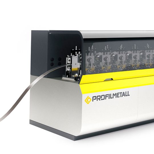 Eine Anlage zum Rollformen von Profilmetall – bei der Optik war Design Tec eingebunden. Eine Anlage zum Rollformen von Profilmetall – bei der Optik war Design Tec eingebunden.