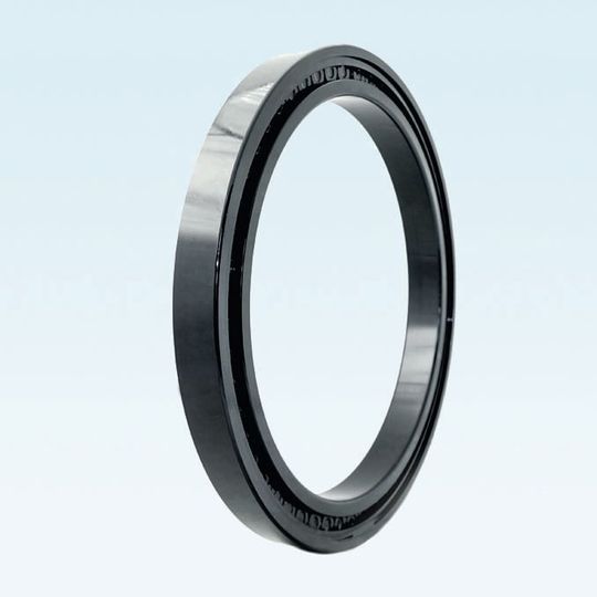 In the NCF1880-SQ94D full complement cylindrical roller bearing, the entire bearing, with the exception of the case, is burnished. In the NCF1880-SQ94D full complement cylindrical roller bearing, the entire bearing, with the exception of the case, is burnished.