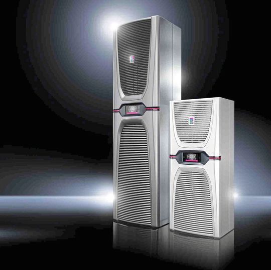 Die Edelstahl-Kühlgeräte, welche die Schutzart IP55 erfüllen, sind serienmäßig ab Lager lieferbar.