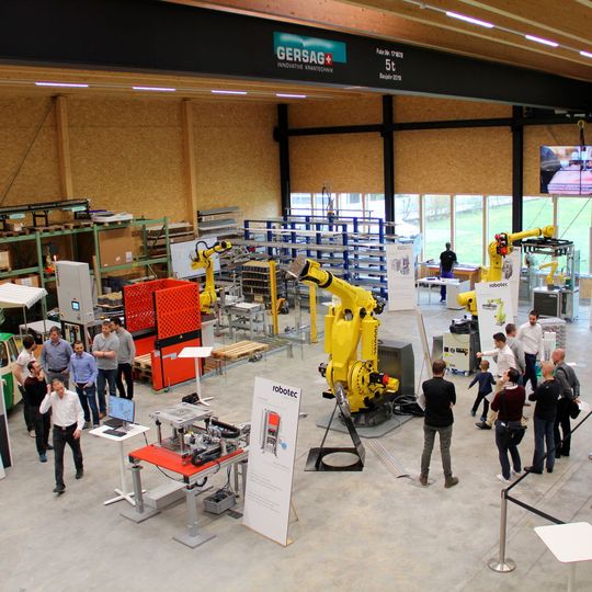 Eindrückliche Zahlen für die Robotec-Hausausstellung: 3 Tage, 26 Roboter und über 500 Besucher. Eindrückliche Zahlen für die Robotec-Hausausstellung: 3 Tage, 26 Roboter und über 500 Besucher.