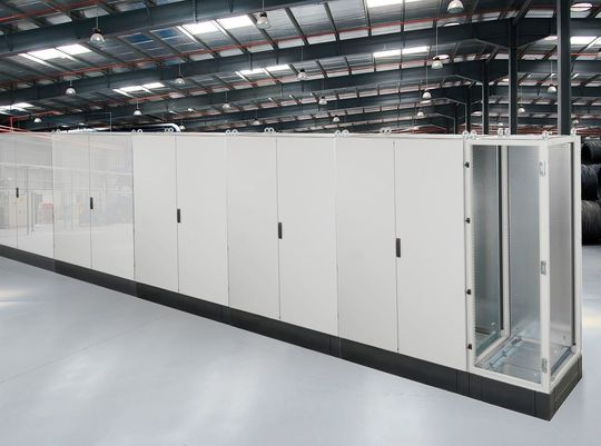 Weiter ausbaufähig: Die bewährte Lohmeier-Gehäuseserie RS ist mit allen Montage- und Zubehörkomponenten bei LFS Technology auch weiterhin uneingeschränkt verfügbar. Weiter ausbaufähig: Die bewährte Lohmeier-Gehäuseserie RS ist mit allen Montage- und Zubehörkomponenten bei LFS Technology auch weiterhin uneingeschränkt verfügbar.