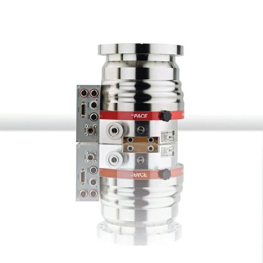 The new HiPace 700 H turbopump: Due to the high compression ratio, a low residual gas spectrum, which is desirable for certain mass spectrometry applications, is created in the chamber. The new HiPace 700 H turbopump: Due to the high compression ratio, a low residual gas spectrum, which is desirable for certain mass spectrometry applications, is created in the chamber.