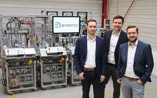 Die Gründer: Christian Just, Dr. Florian Podszus und André Heinke (von links nach rechts) im Institut für Integrierte Produktion Hannover (IPH), an dem ihre Geschäftsidee entstand. Die Gründer: Christian Just, Dr. Florian Podszus und André Heinke (von links nach rechts) im Institut für Integrierte Produktion Hannover (IPH), an dem ihre Geschäftsidee entstand.