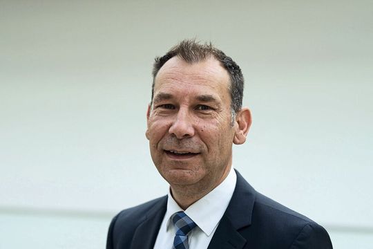 Olaf Opfhoff löst Oliver Merget als Leiter des Geschäftsbereichs Automation Systems ab. Olaf Opfhoff löst Oliver Merget als Leiter des Geschäftsbereichs Automation Systems ab.