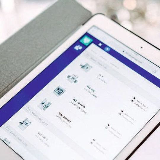 The "Multi Machine Monitor" from Emag provides an overview of all machines in production. It can be used on all common end devices. The "Multi Machine Monitor" from Emag provides an overview of all machines in production. It can be used on all common end devices.