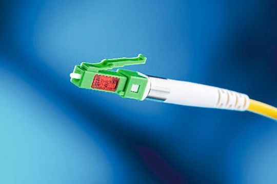 Der feldmontierbare Glasfaserstecker FO Field 2.0 von R&M deckt laut Hersteller erstmals alle Kabeltypen ab. Der feldmontierbare Glasfaserstecker FO Field 2.0 von R&M deckt laut Hersteller erstmals alle Kabeltypen ab.