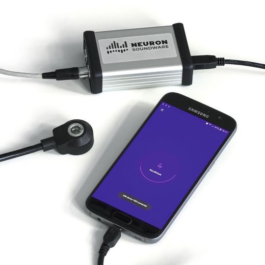 This mobile sound recognition system in pocket format can make high-quality recordings. This mobile sound recognition system in pocket format can make high-quality recordings.