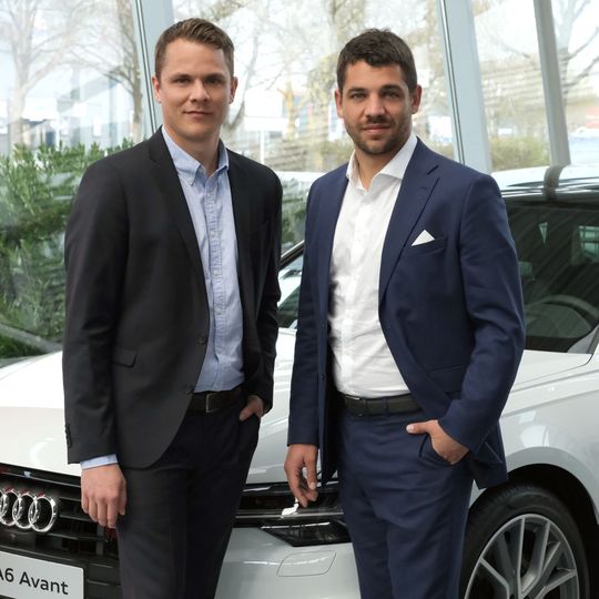 Maximilian (li.) und Christian Philipp führen zusammen All in one Cars. Maximilian (li.) und Christian Philipp führen zusammen All in one Cars.
