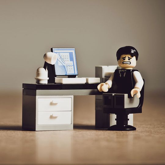 94 Prozent der von Tanium befragten deutschen Security-Verantwortlichen gaben an, dass ein wichtiger Patch nicht wie angenommen auf allen Geräten im Unternehmen installiert wurde und sich dadurch eine Sicherheitslücke ergab. 94 Prozent der von Tanium befragten deutschen Security-Verantwortlichen gaben an, dass ein wichtiger Patch nicht wie angenommen auf allen Geräten im Unternehmen installiert wurde und sich dadurch eine Sicherheitslücke ergab.