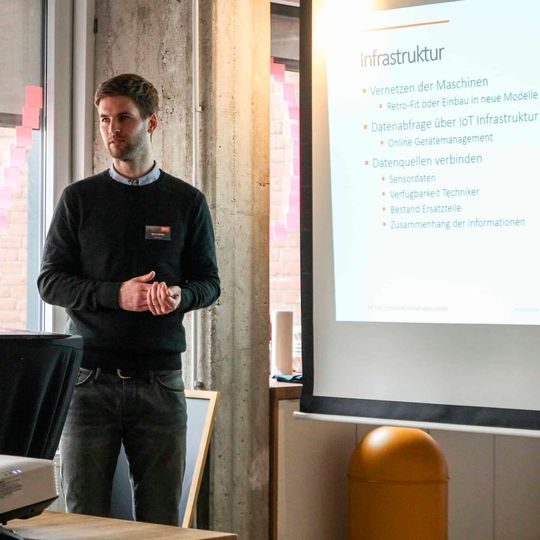 Nils Flaschel zeigt auf der NETGO Roadshow, wie Sie Daten richtig erfassen, auswerten und die richtigen Schlüsse daraus ziehen, damit Sie Ihr Geschäft in Fahrt bringen – in Echtzeit! Nils Flaschel zeigt auf der NETGO Roadshow, wie Sie Daten richtig erfassen, auswerten und die richtigen Schlüsse daraus ziehen, damit Sie Ihr Geschäft in Fahrt bringen – in Echtzeit!