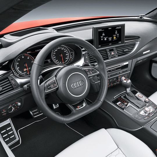 Alles im Blick: Das digitale virtuelle Cockpit eines Audi RS 7 muss ausfallsicher funktionieren –
zuverlässiger Flash-Speicher ist Voraussetzung dafür. Alles im Blick: Das digitale virtuelle Cockpit eines Audi RS 7 muss ausfallsicher funktionieren –
zuverlässiger Flash-Speicher ist Voraussetzung dafür.
