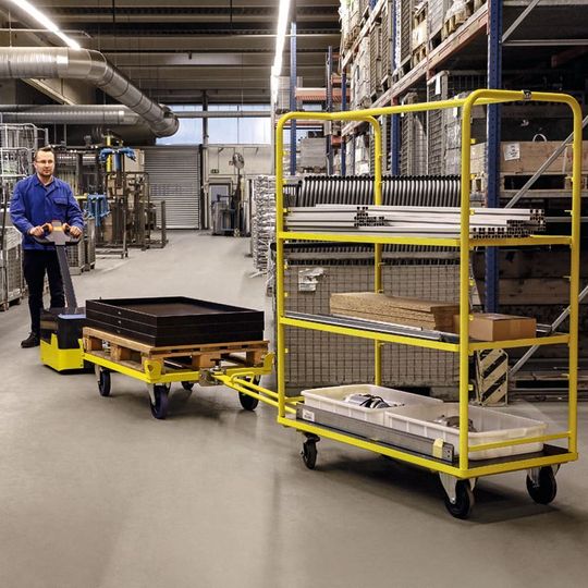 Der „TAKKTOR T2000“ sorgt insbesondere in kleinen Unternehmen für flexiblen, effizienten Lastentransport. Der „TAKKTOR T2000“ sorgt insbesondere in kleinen Unternehmen für flexiblen, effizienten Lastentransport.
