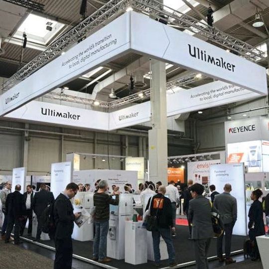 Material Alliance Program stößt auf Interesse: Über 80 Werkstoffproduzenten nutzen das Programm, um die Nachfrage nach industrietauglichen 3D-Druck-Materialien weltweit zu erfüllen. Material Alliance Program stößt auf Interesse: Über 80 Werkstoffproduzenten nutzen das Programm, um die Nachfrage nach industrietauglichen 3D-Druck-Materialien weltweit zu erfüllen.