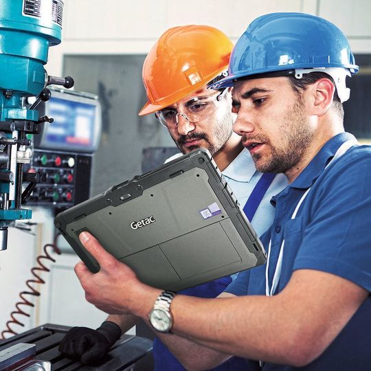 Robuste Computerlösungen von Getac sichern effiziente und zuverlässige Anwendungen in der Industrie. Robuste Computerlösungen von Getac sichern effiziente und zuverlässige Anwendungen in der Industrie.