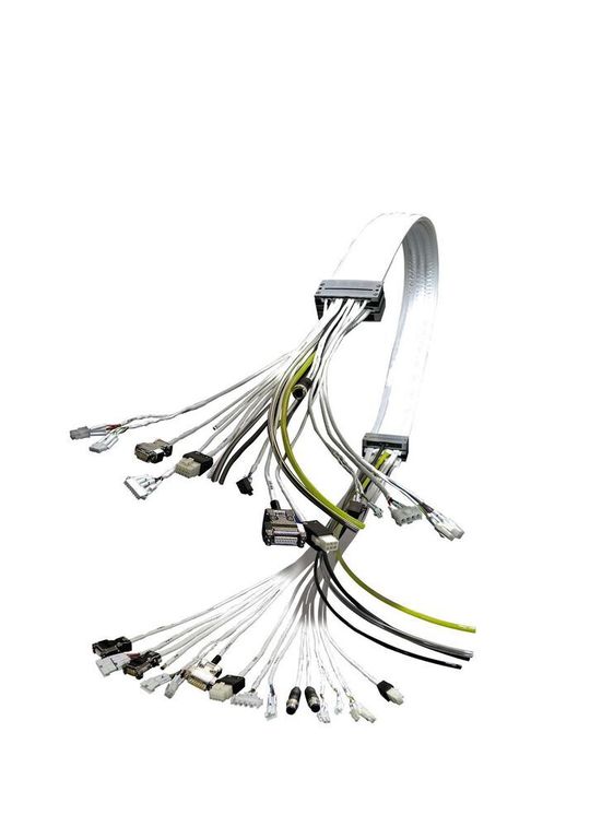 Beim Reinraum-System Cleanveyor von Tsubaki Kabelschlepp werden die Kabel und Leitungen in flexiblen und dennoch robusten Ummantelungen geführt. Beim Reinraum-System Cleanveyor von Tsubaki Kabelschlepp werden die Kabel und Leitungen in flexiblen und dennoch robusten Ummantelungen geführt.