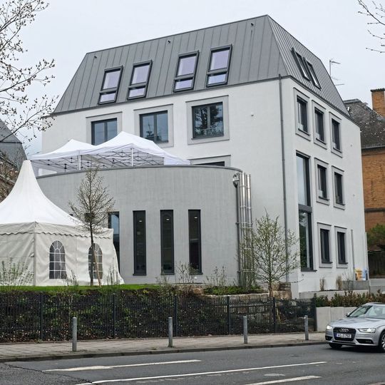 Rund drei Millionen Euro investierte das Kfz-Gewerbe Hessen in sein neues Verbandshaus. Rund drei Millionen Euro investierte das Kfz-Gewerbe Hessen in sein neues Verbandshaus.