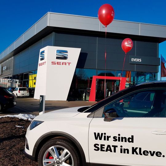 Der Neubau markiert für das Autohaus Evers den Startschuss für den Seat-Vertrieb. Der Neubau markiert für das Autohaus Evers den Startschuss für den Seat-Vertrieb.
