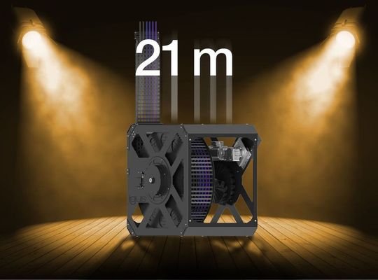 21 m Leitungen und Schläuche sicher aufrollen mit dem kompakten E-Spool Standard von Igus. Der besondere Aufbau ermöglicht eine Energieführung in alle Himmelsrichtungen. 21 m Leitungen und Schläuche sicher aufrollen mit dem kompakten E-Spool Standard von Igus. Der besondere Aufbau ermöglicht eine Energieführung in alle Himmelsrichtungen.