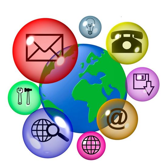 Zahlreiche Konsortion versuchen, unterschiedlichste IoT-Plattformen, Vernetzungsstandards oder Übertragungstechnologien zu verbreiten. Aber wie lässt sich aus dieser Masse eine Lösung finden, die wie maßgeschneidert zum eigenen Use Case oder Geschäftsmodell passt? Mit einem DSL-Ansatz lässt sich schon frühzeitig ein Modell finden, dass dank Leichtgewichtigkeit und Flexibilität schnell auf veränderte Bdeingungen anpassbar ist. Zahlreiche Konsortion versuchen, unterschiedlichste IoT-Plattformen, Vernetzungsstandards oder Übertragungstechnologien zu verbreiten. Aber wie lässt sich aus dieser Masse eine Lösung finden, die wie maßgeschneidert zum eigenen Use Case oder Geschäftsmodell passt? Mit einem DSL-Ansatz lässt sich schon frühzeitig ein Modell finden, dass dank Leichtgewichtigkeit und Flexibilität schnell auf veränderte Bdeingungen anpassbar ist.
