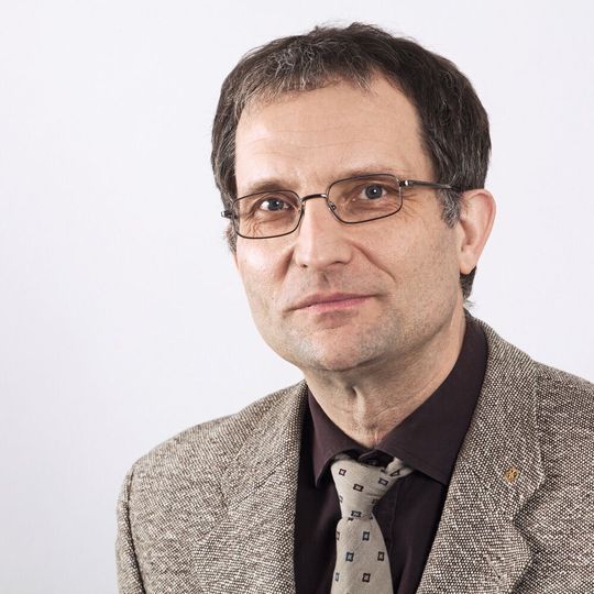 Prof. Dr. Jürgen Hannemann vertritt an der Fakultät Biotechnologie der Hochschule Biberach die Lehrgebiete Zellkulturtechnik und Good Manufacturing Practise. Prof. Dr. Jürgen Hannemann vertritt an der Fakultät Biotechnologie der Hochschule Biberach die Lehrgebiete Zellkulturtechnik und Good Manufacturing Practise.