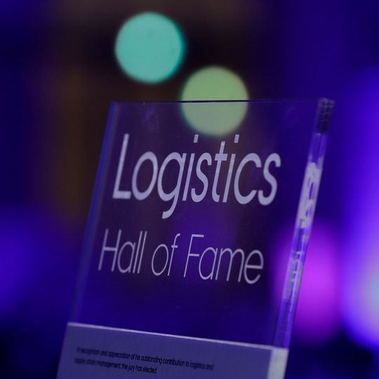 Logistic Leader of the Year sind Personen, die von der Logistics Hall of Fame (LHOF) ausgezeichnet werden, weil sie sich in einem Jahr besonders erfolgreich für ihre Unternehmen eingesetzt oder einen richtungsweisenden Impuls gesetzt haben. Logistic Leader of the Year sind Personen, die von der Logistics Hall of Fame (LHOF) ausgezeichnet werden, weil sie sich in einem Jahr besonders erfolgreich für ihre Unternehmen eingesetzt oder einen richtungsweisenden Impuls gesetzt haben.