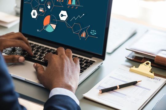 In der Digitalisierungsära benötigen wir komplett neue Berufsprofile. In der Digitalisierungsära benötigen wir komplett neue Berufsprofile.