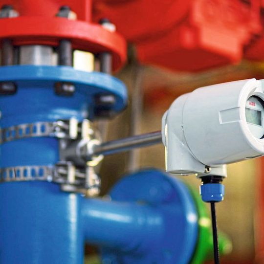 Sicherer und einfacher: Der neue Temperaturfühler Nitemp kann ohne Herunterfahren der Anlage oder Eingriff in den Prozess installiert werden. Sicherer und einfacher: Der neue Temperaturfühler Nitemp kann ohne Herunterfahren der Anlage oder Eingriff in den Prozess installiert werden.