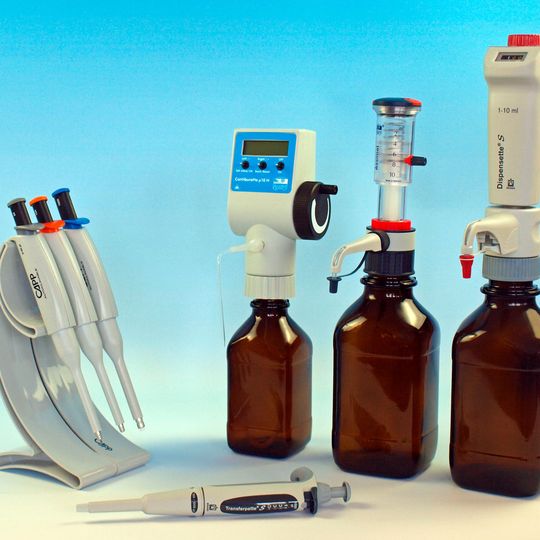 Liquid-Handling-Produkte von Hecht Liquid-Handling-Produkte von Hecht