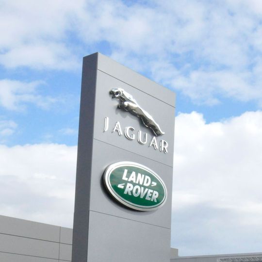 Die Jaguar-Land-Rover-Händler müssen weiter auf einen neuen Margenleitfaden warten. Die Jaguar-Land-Rover-Händler müssen weiter auf einen neuen Margenleitfaden warten.