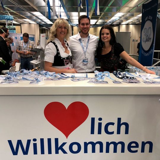 Katja Schäfer, Christopher Göbel und Marlon Jonkers (v. l., alle COS) Katja Schäfer, Christopher Göbel und Marlon Jonkers (v. l., alle COS)