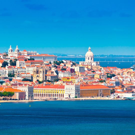 Komsa lädt Mitte September die umsatzstärksten Mitel-Partner in die portugiesische Hauptstadt Lissabon. Komsa lädt Mitte September die umsatzstärksten Mitel-Partner in die portugiesische Hauptstadt Lissabon.