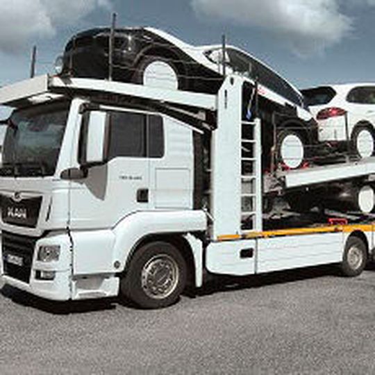 MAN Individual bietet Modifikationen für Trucks an. Etwa für den Automobiltransport. MAN Individual bietet Modifikationen für Trucks an. Etwa für den Automobiltransport.